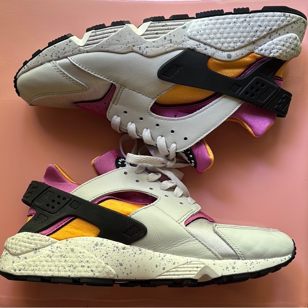 Nike Huarache White and Purple Sneakers